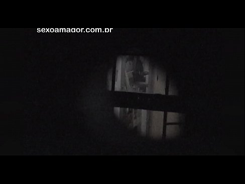 ❤️ Ξανθιά κοπέλα βιντεοσκοπήθηκε κρυφά από ηδονοβλεψία της γειτονιάς κρυμμένο πίσω από κούφια τούβλα ☑ Πορνό βίντεο ️