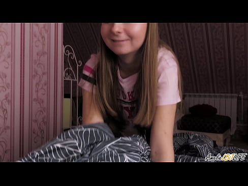 ❤️ Blonde Sucks her Best Friend Deeply και παίρνει σπέρμα στο στόμα της ☑ Πορνό βίντεο ️